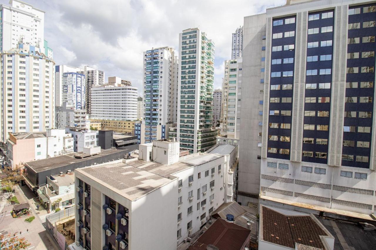 CLR81 - Calçadão, 1 Dormitório Climatizado, 70 Metros da Areia da Praia, Garagem, Wi-Fi Balneário Camboriú Extérieur photo